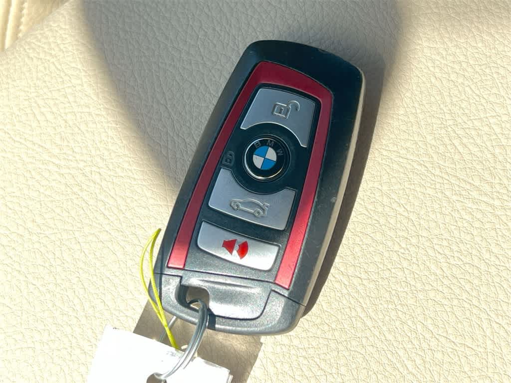 Thumbnail: 2016 BMW 3 Series - 28