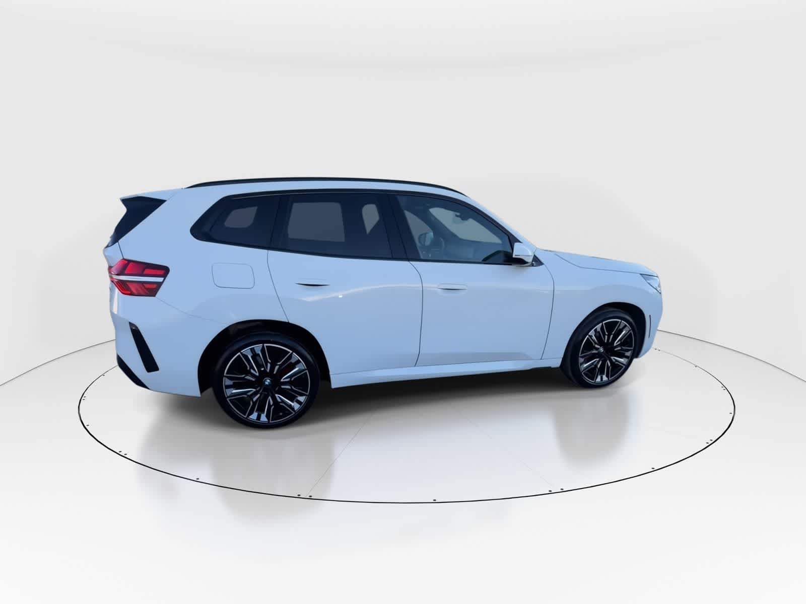 Thumbnail: 2026 BMW X3 - 2