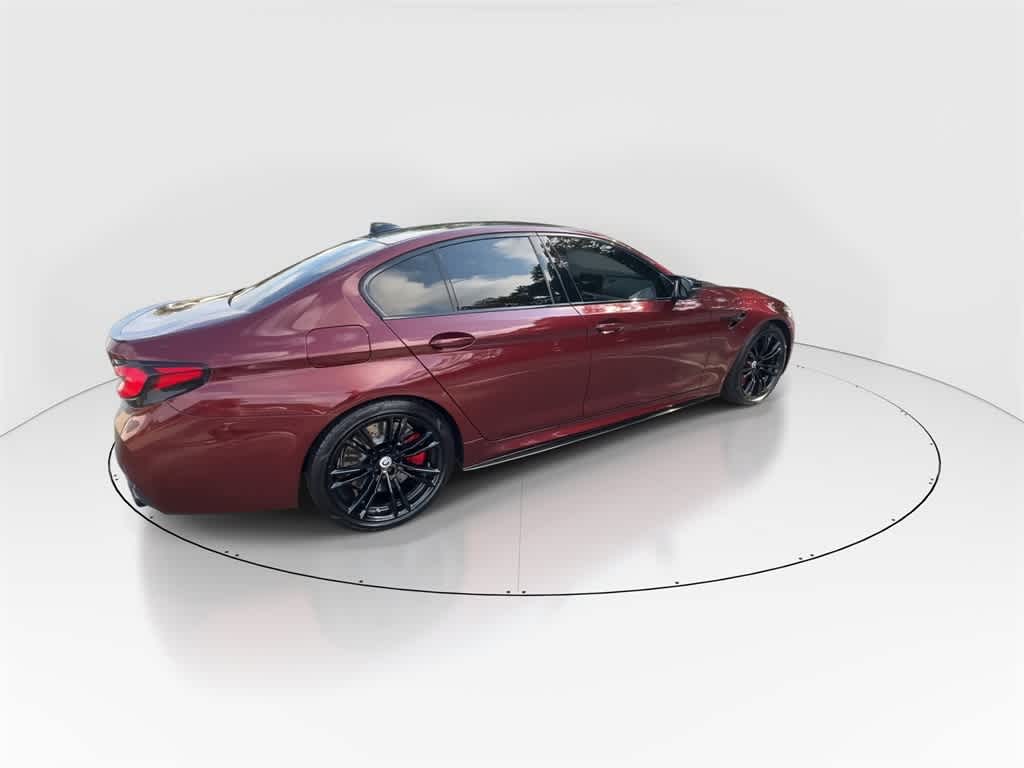 Thumbnail: 2022 BMW M5 - 9