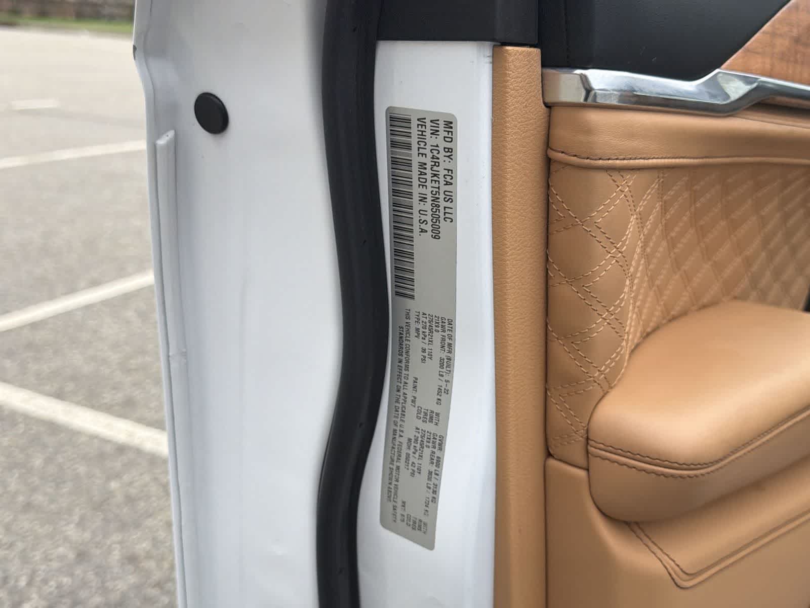 Thumbnail: 2022 Jeep Grand Cherokee - 29