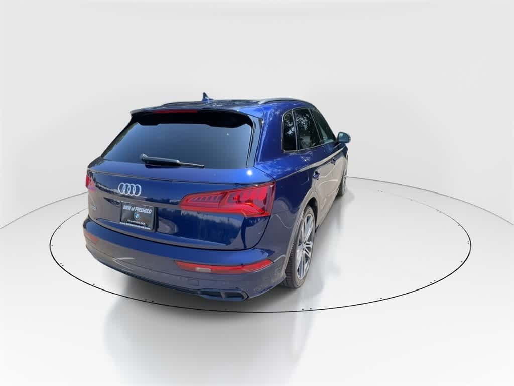 Thumbnail: 2020 Audi SQ5 - 8