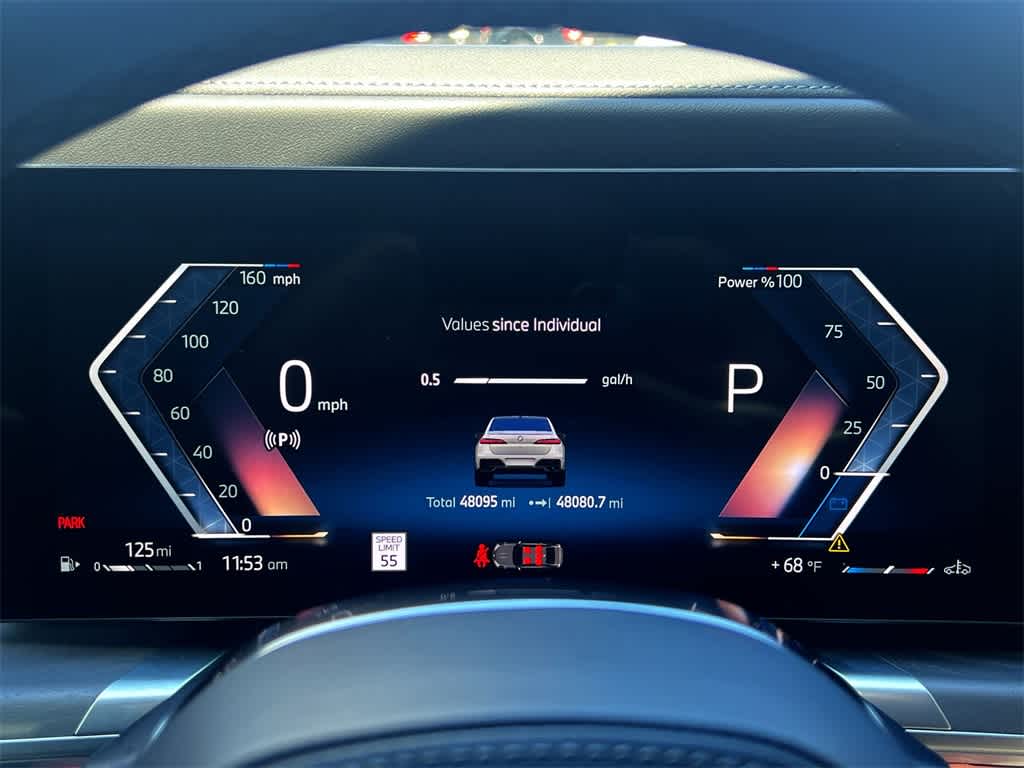 Thumbnail: 2023 BMW 7 Series - 26