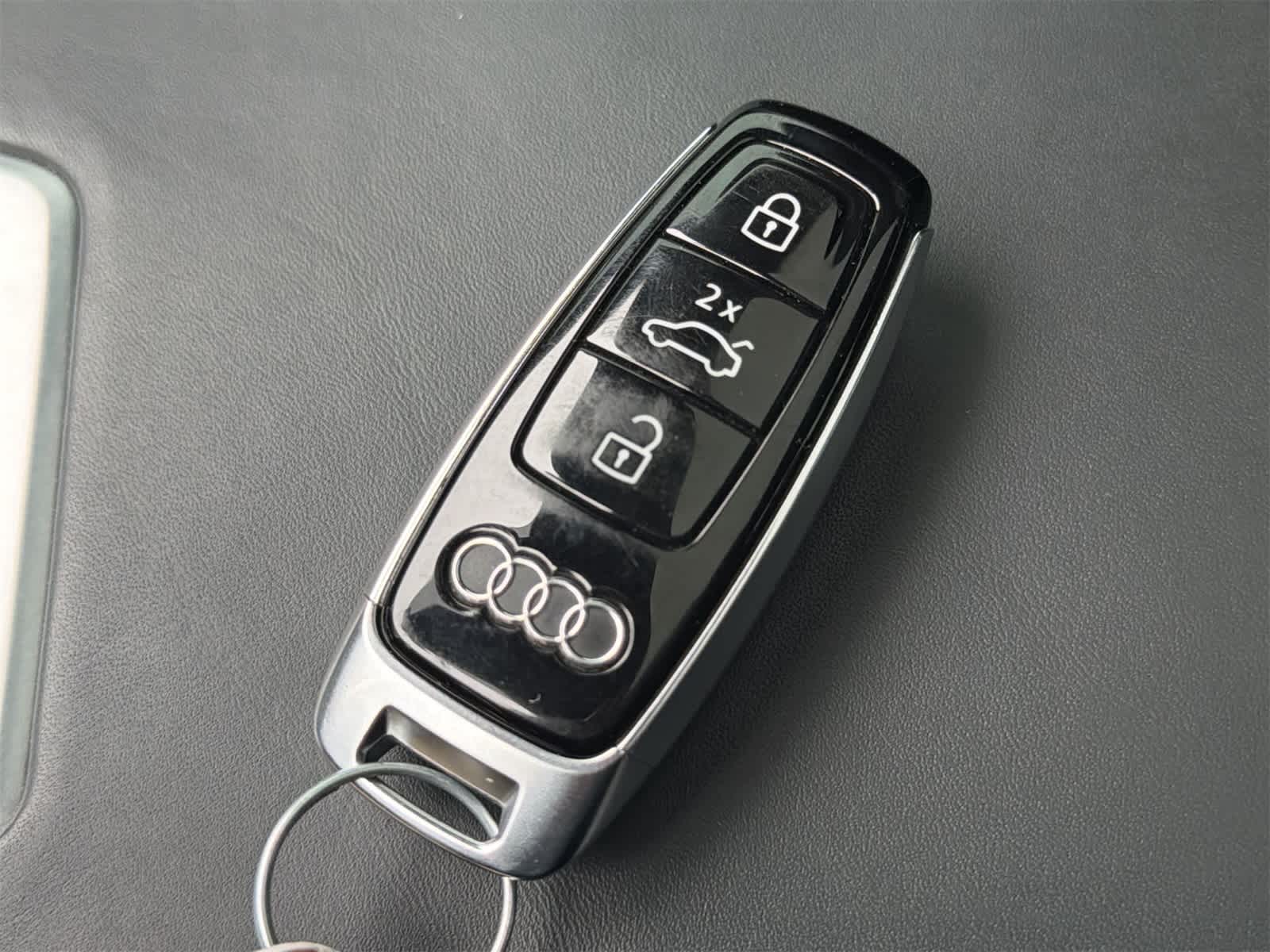 Thumbnail: 2020 Audi S6 - 28