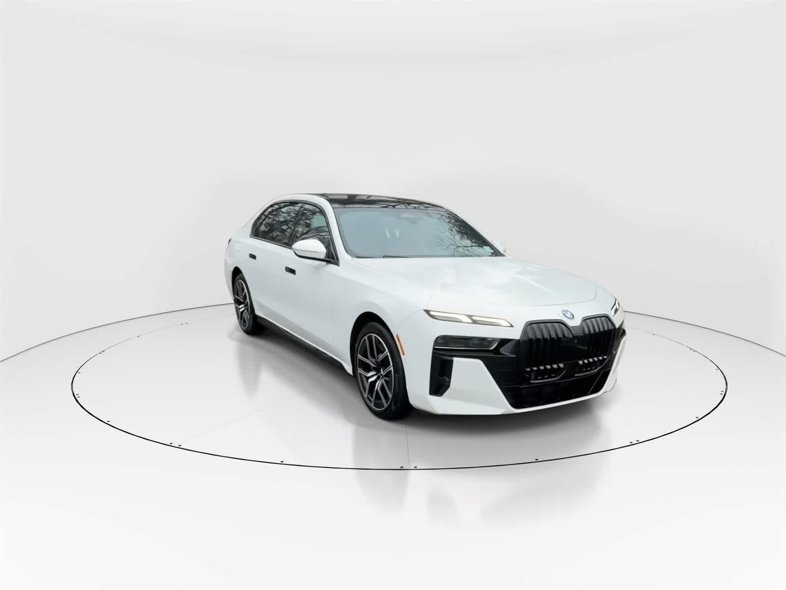 Thumbnail: 2023 BMW 7 Series - 3