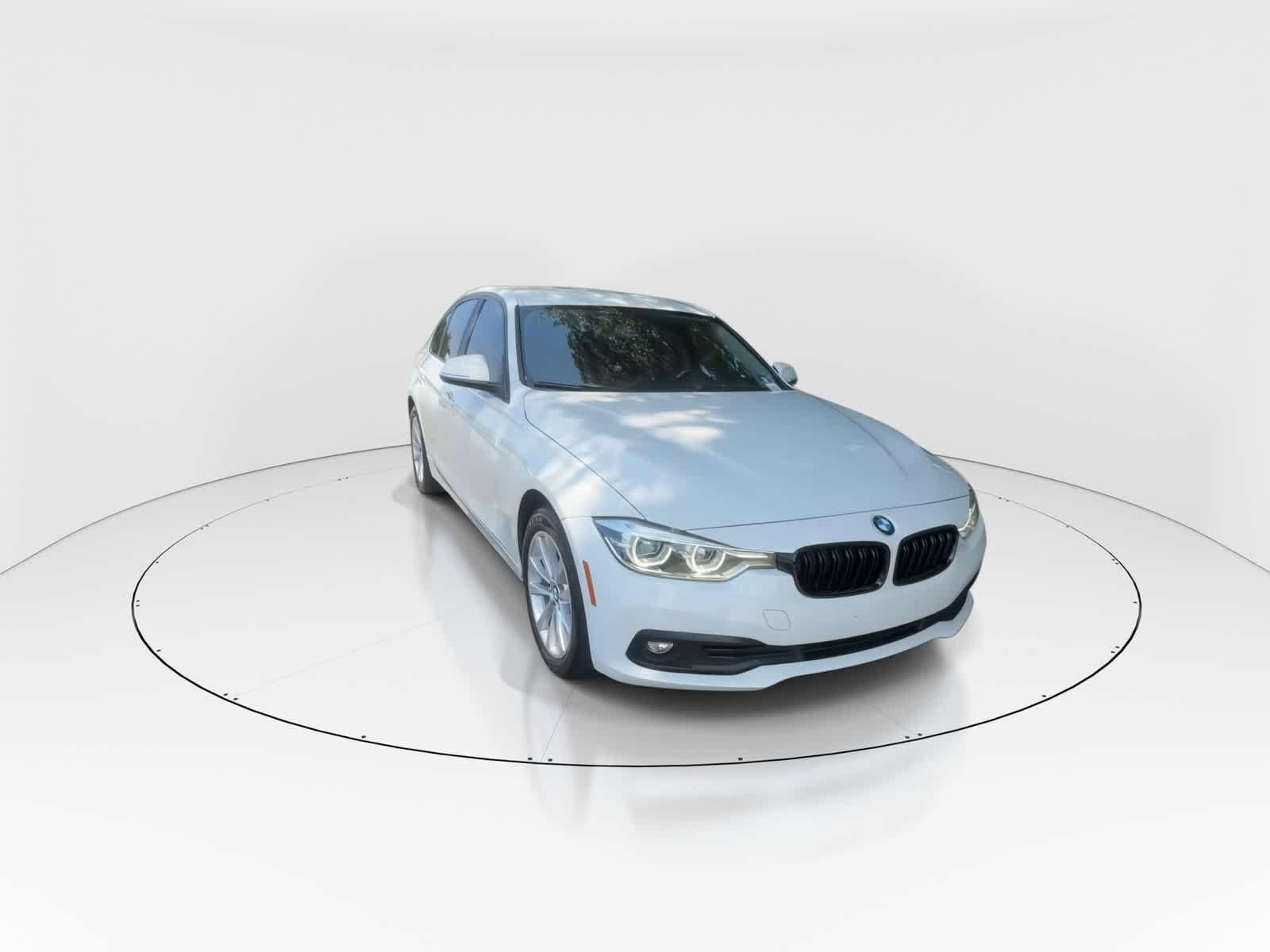 Used 2018 BMW 3 Series 320i with VIN WBA8A3C55JA495023 for sale in Freehold, NJ