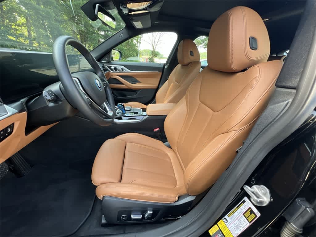 Thumbnail: 2023 BMW i4 - 19