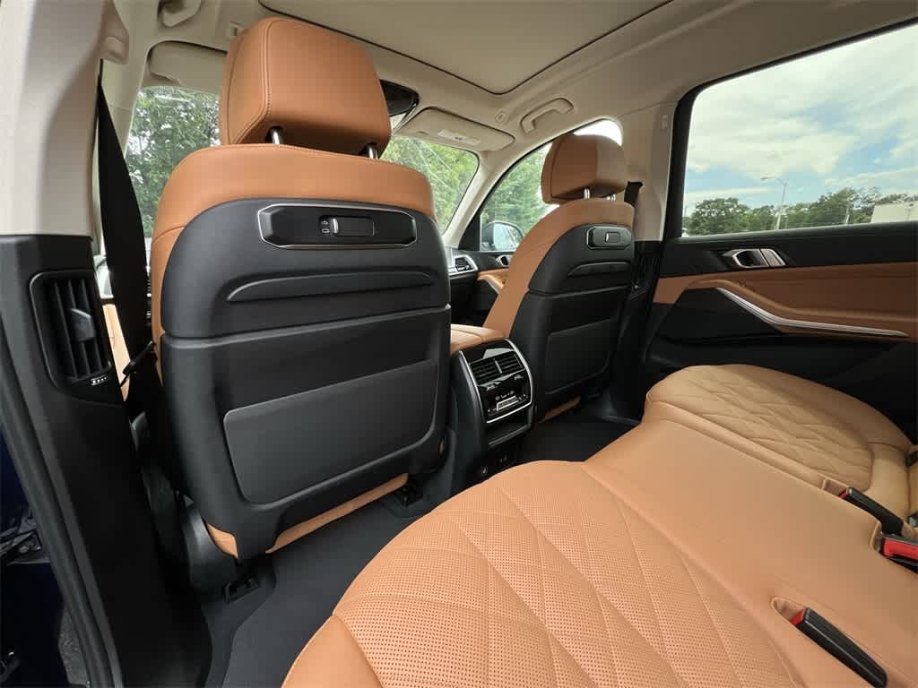 Thumbnail: 2023 BMW X7 - 20