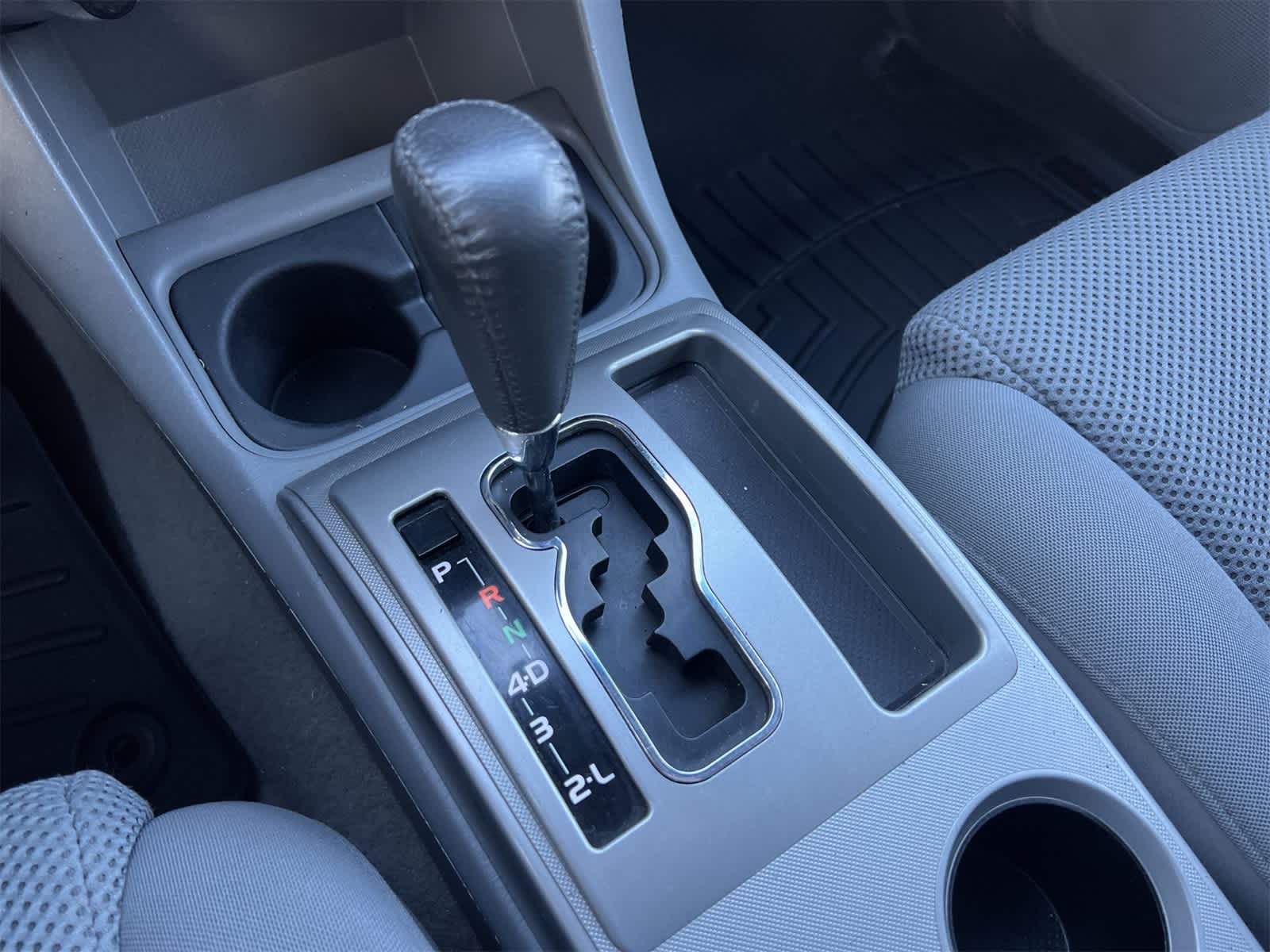 Thumbnail: 2010 Toyota Tacoma - 25