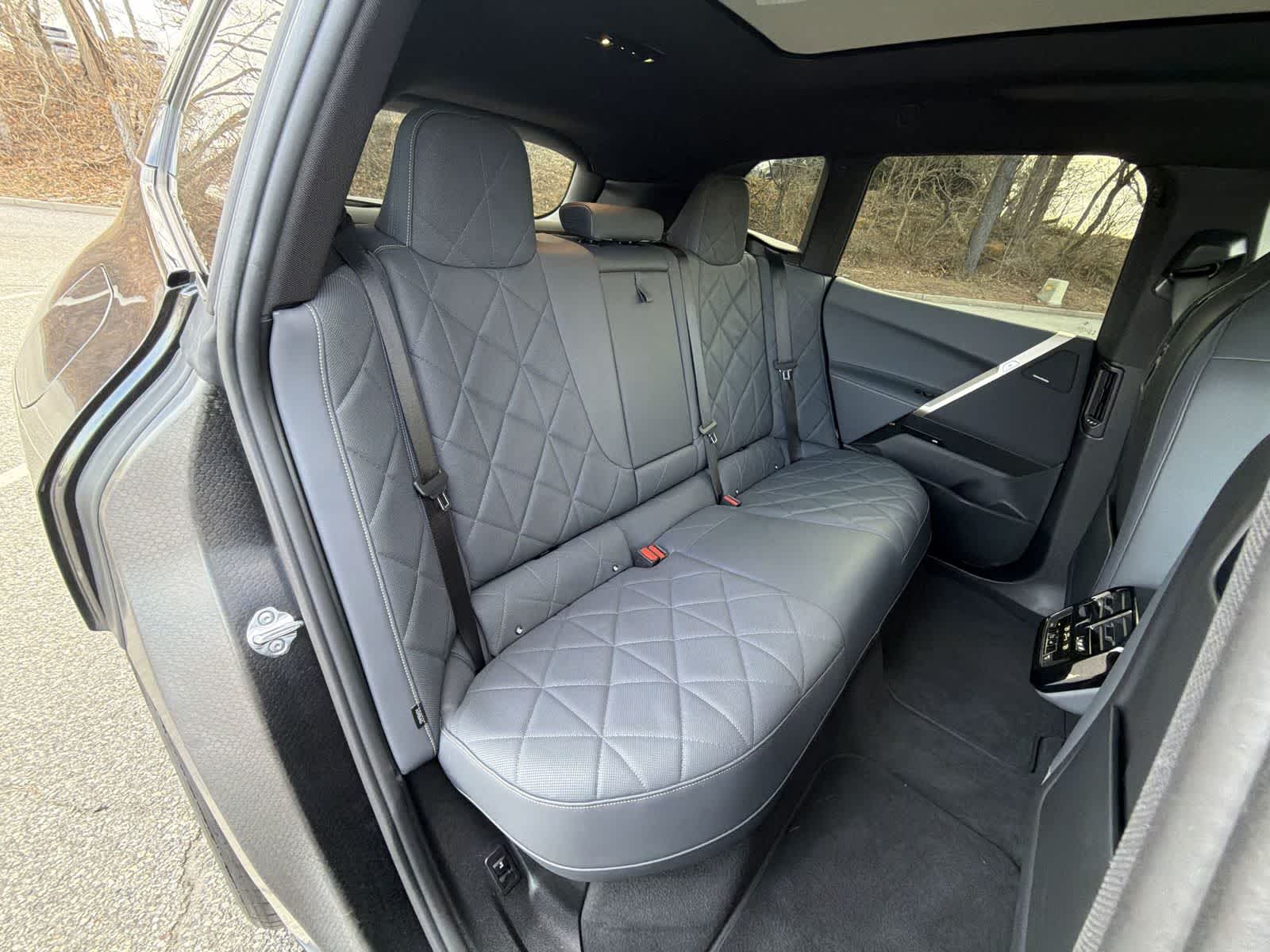 Thumbnail: 2026 BMW iX - 20