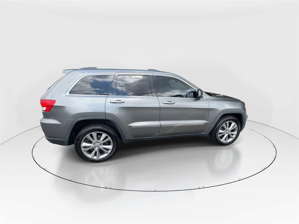 Thumbnail: 2013 Jeep Grand Cherokee - 9