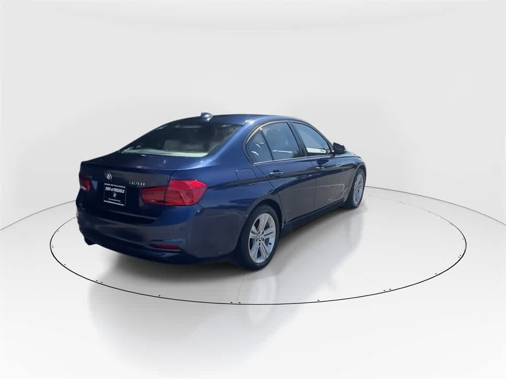 Thumbnail: 2016 BMW 3 Series - 9