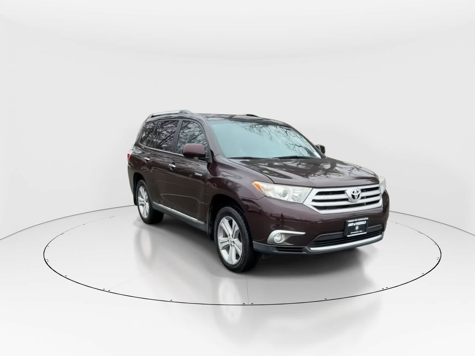Thumbnail: 2013 Toyota Highlander - 3