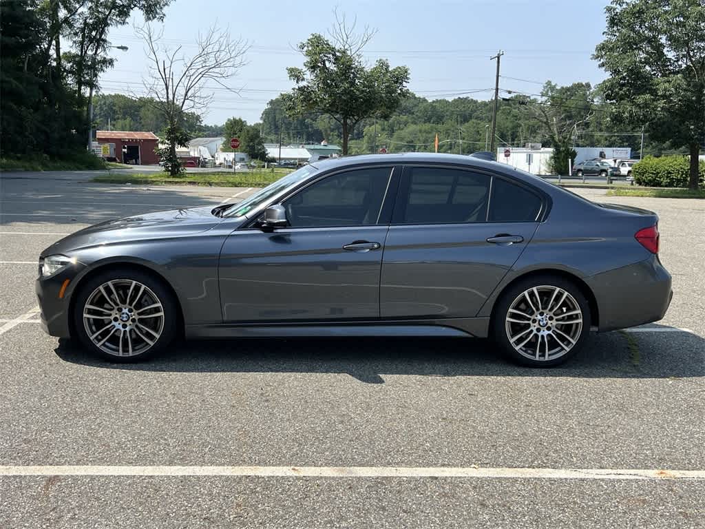 Thumbnail: 2016 BMW 3 Series - 11