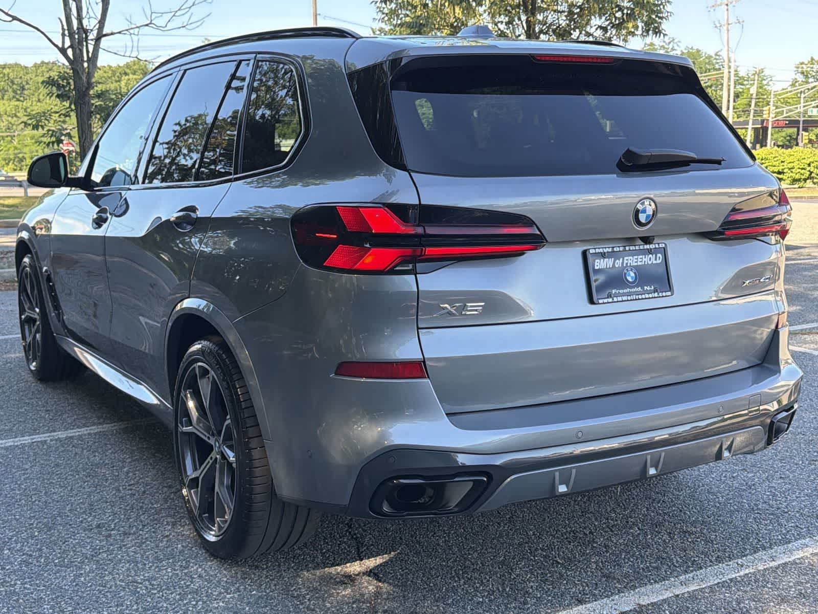 Thumbnail: 2024 BMW X5 - 11