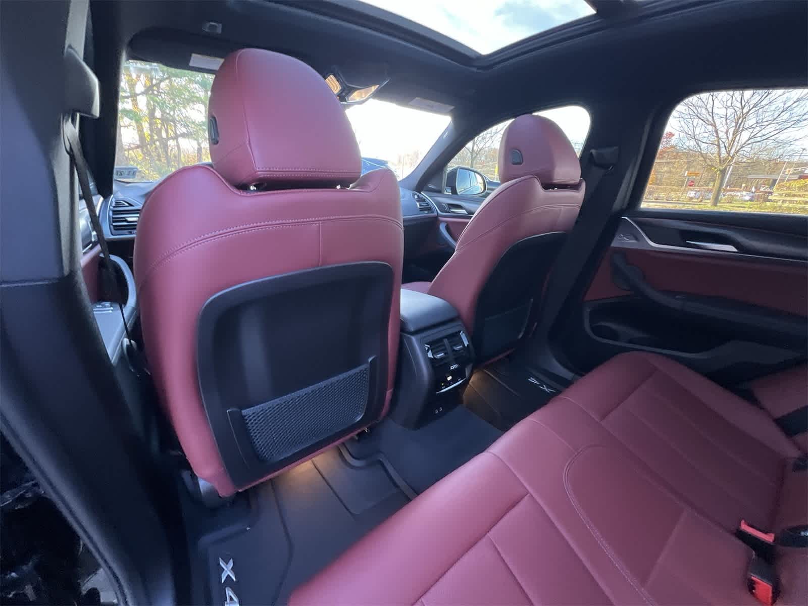 Thumbnail: 2023 BMW X4 - 20