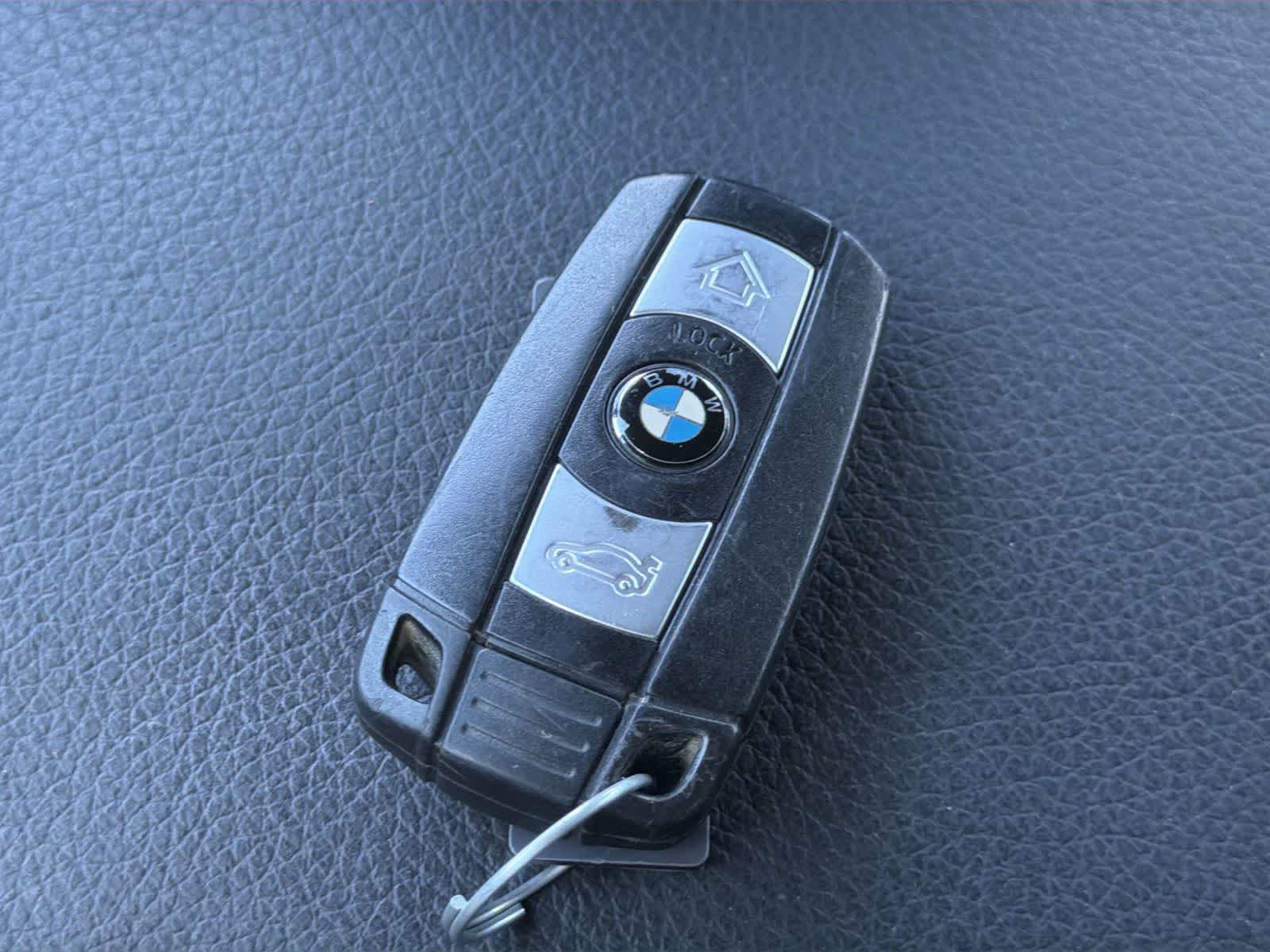 Thumbnail: 2011 BMW 3 Series - 28