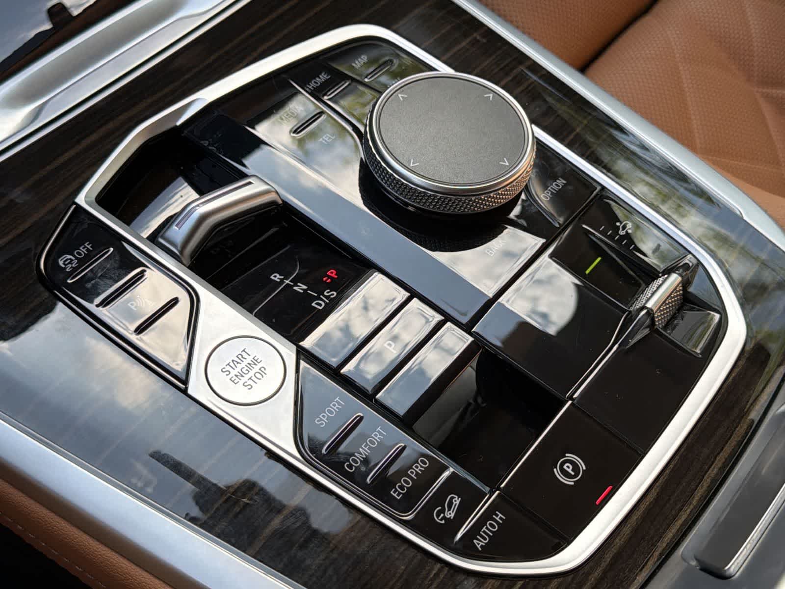 Thumbnail: 2023 BMW X7 - 24