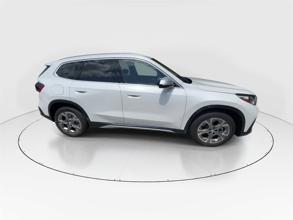 Thumbnail: 2023 BMW X1 - 9