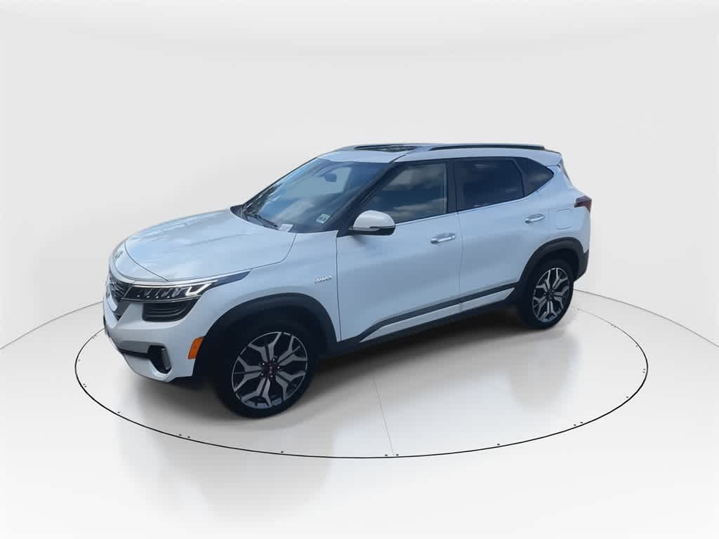 Thumbnail: 2021 Kia Seltos - 4