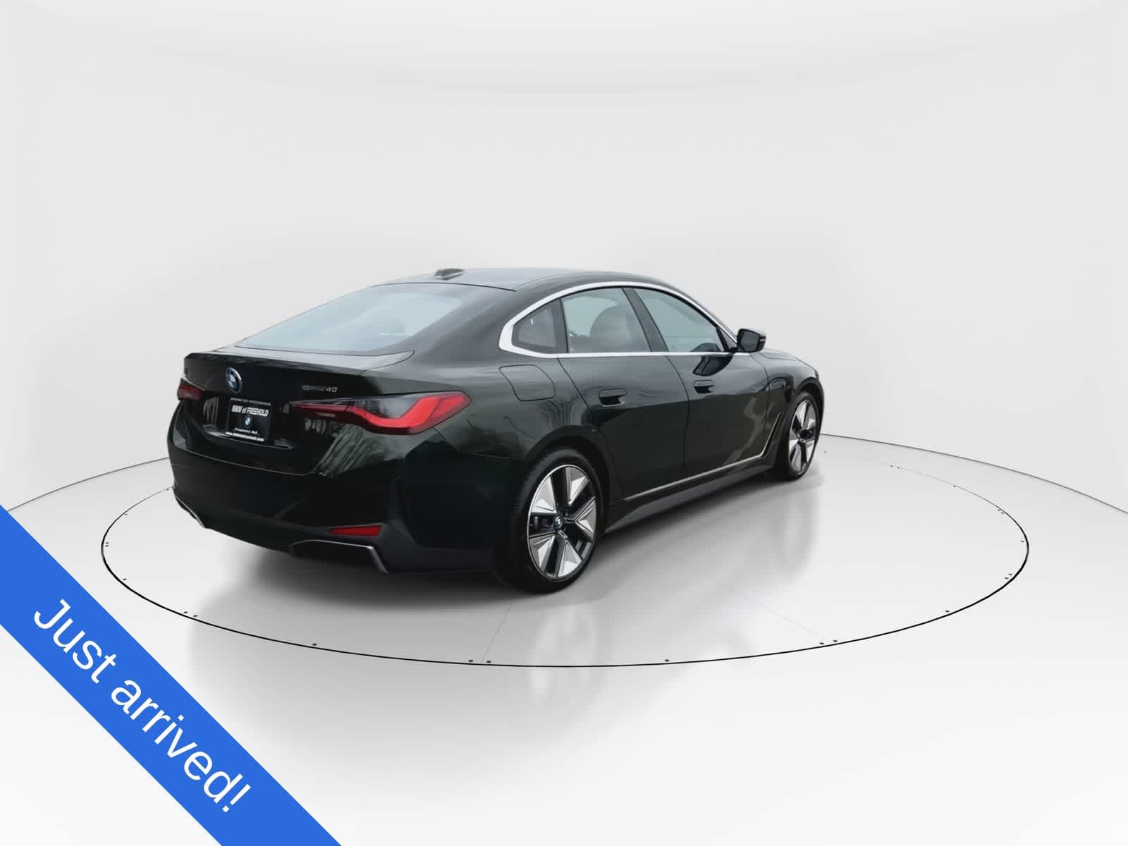 Thumbnail: 2023 BMW i4 - 8