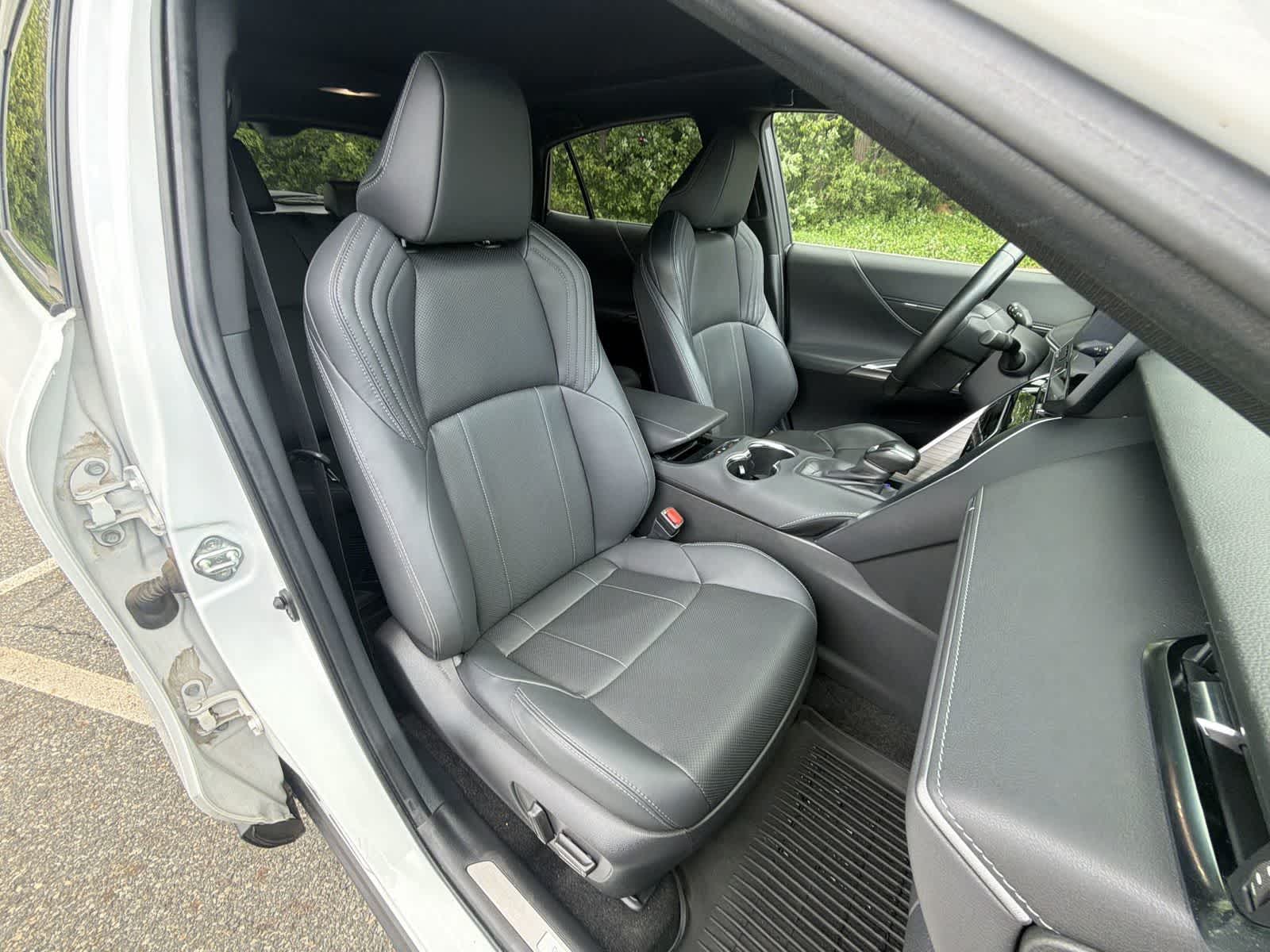 Thumbnail: 2023 Toyota Venza - 22