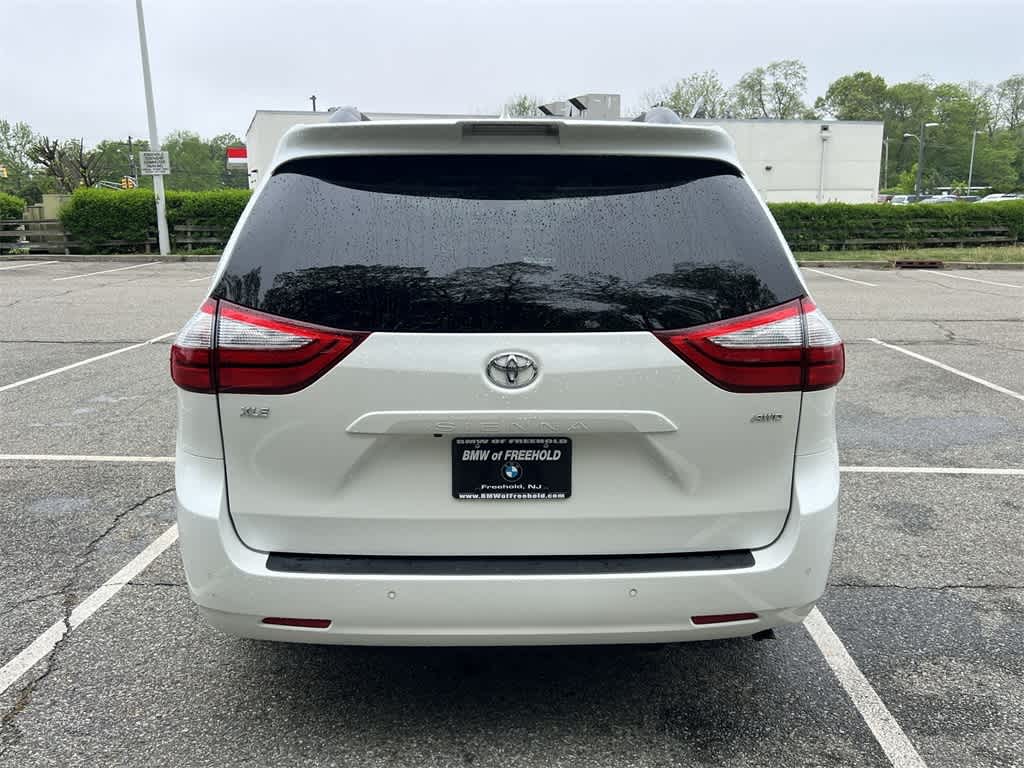 2019 Toyota Sienna XLE Premium 13