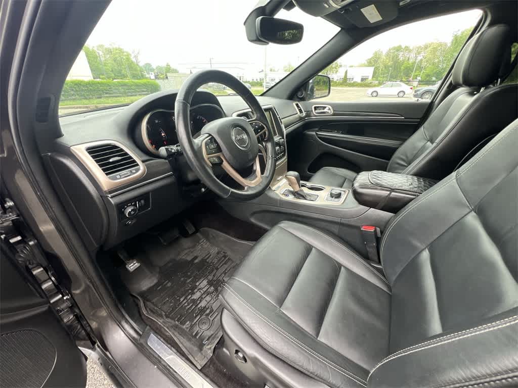 Thumbnail: 2017 Jeep Grand Cherokee - 10