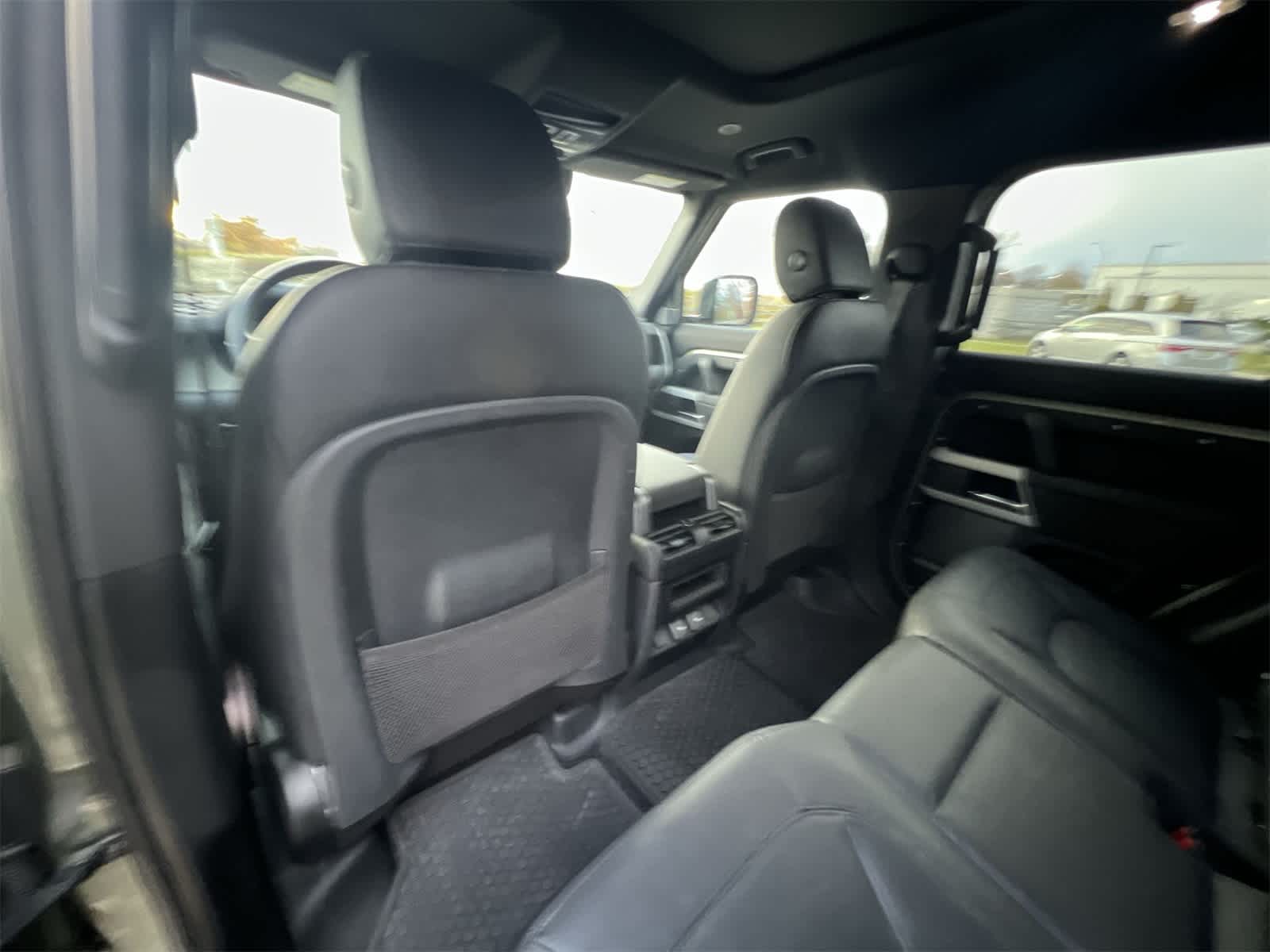 Thumbnail: 2024 Land Rover Defender - 20