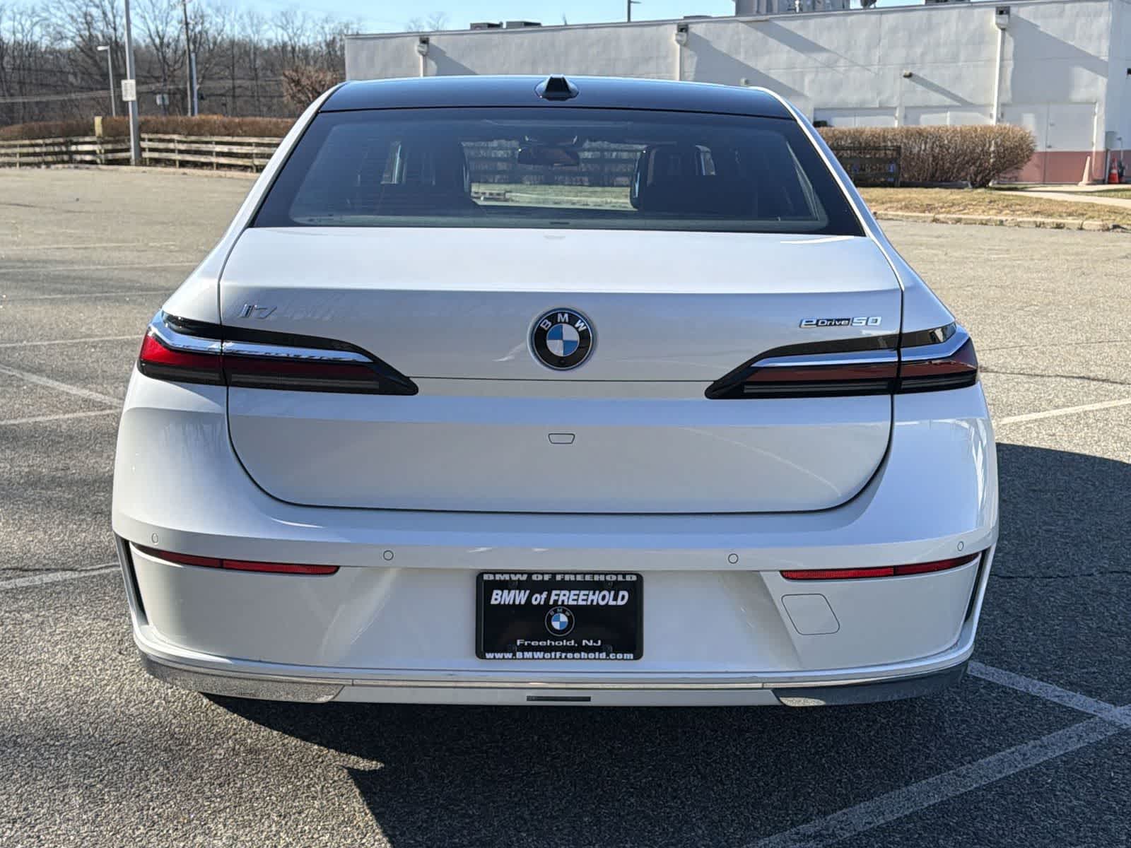 Thumbnail: 2025 BMW i7 - 13