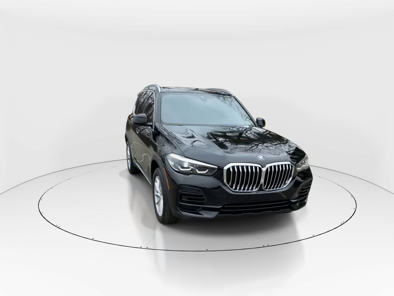 Thumbnail: 2023 BMW X5 - 2