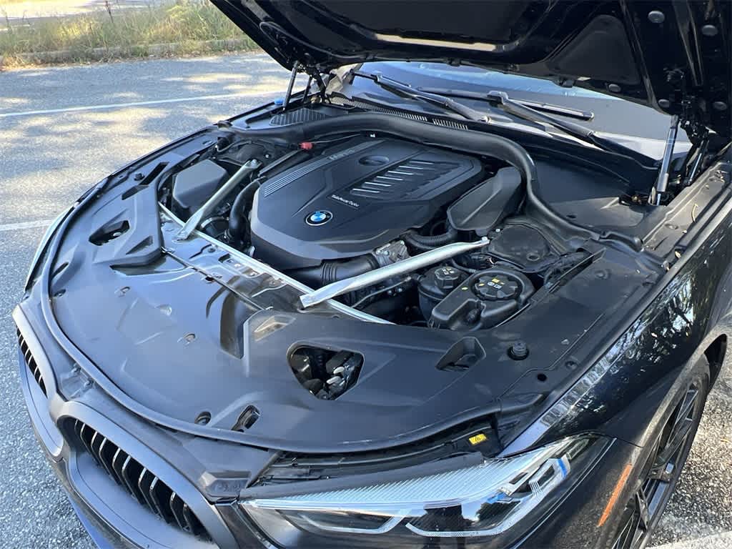Thumbnail: 2025 BMW 8 Series - 17