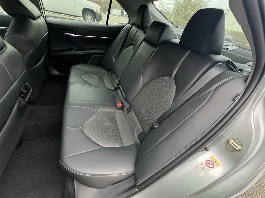 Thumbnail: 2019 Toyota Camry - 21