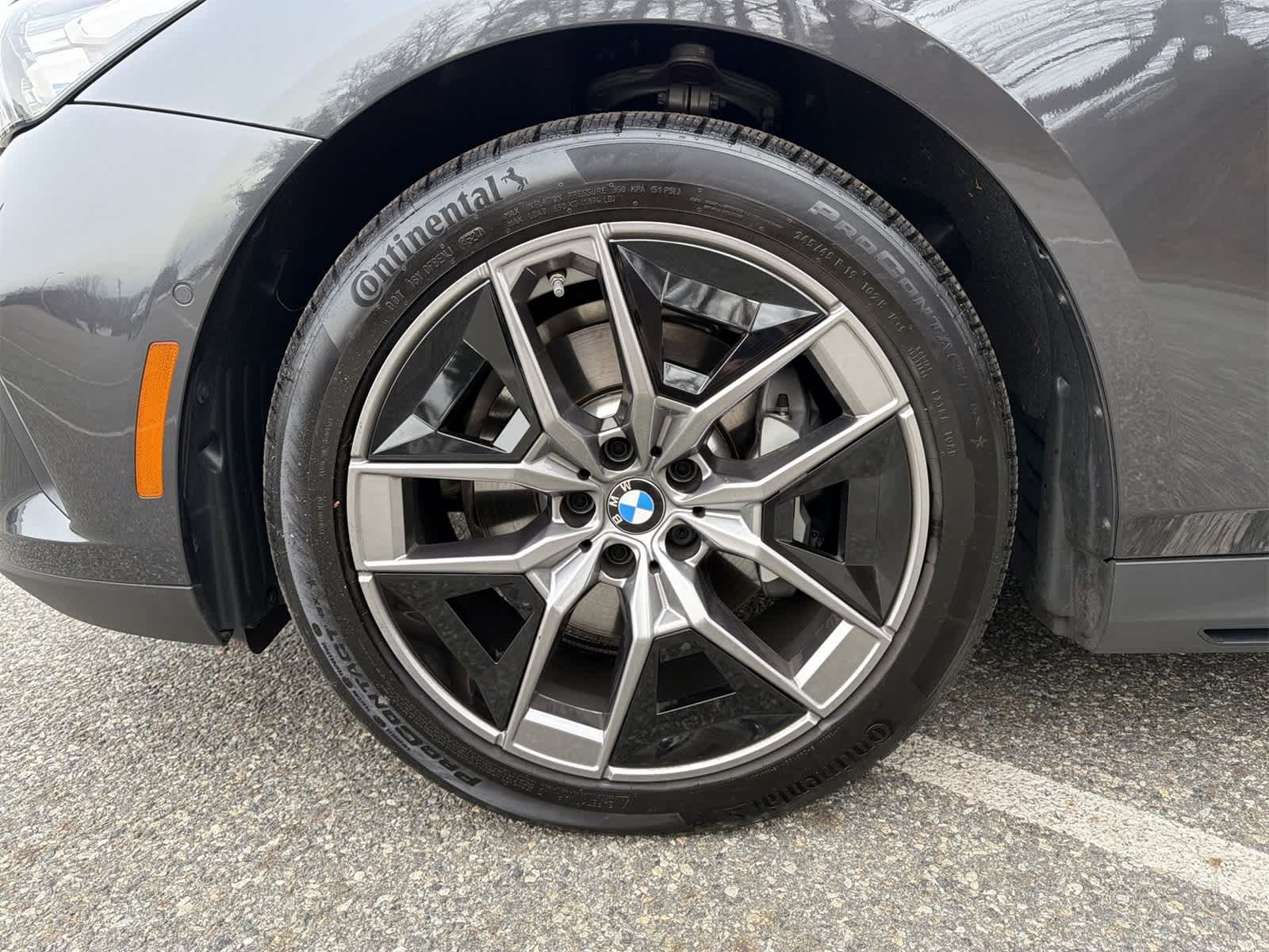 Thumbnail: 2026 BMW 5 Series - 16