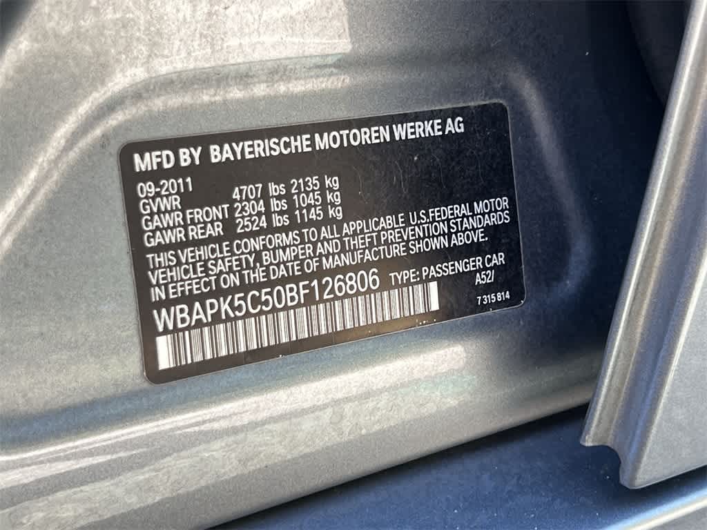 Thumbnail: 2011 BMW 3 Series - 29