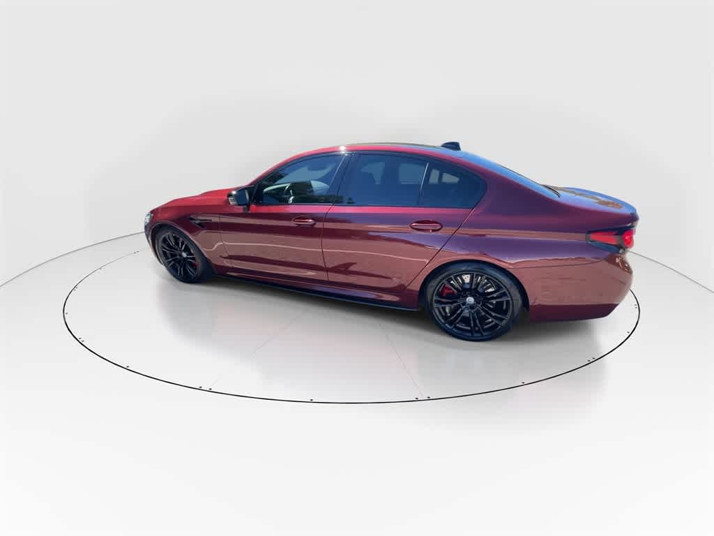Thumbnail: 2022 BMW M5 - 6