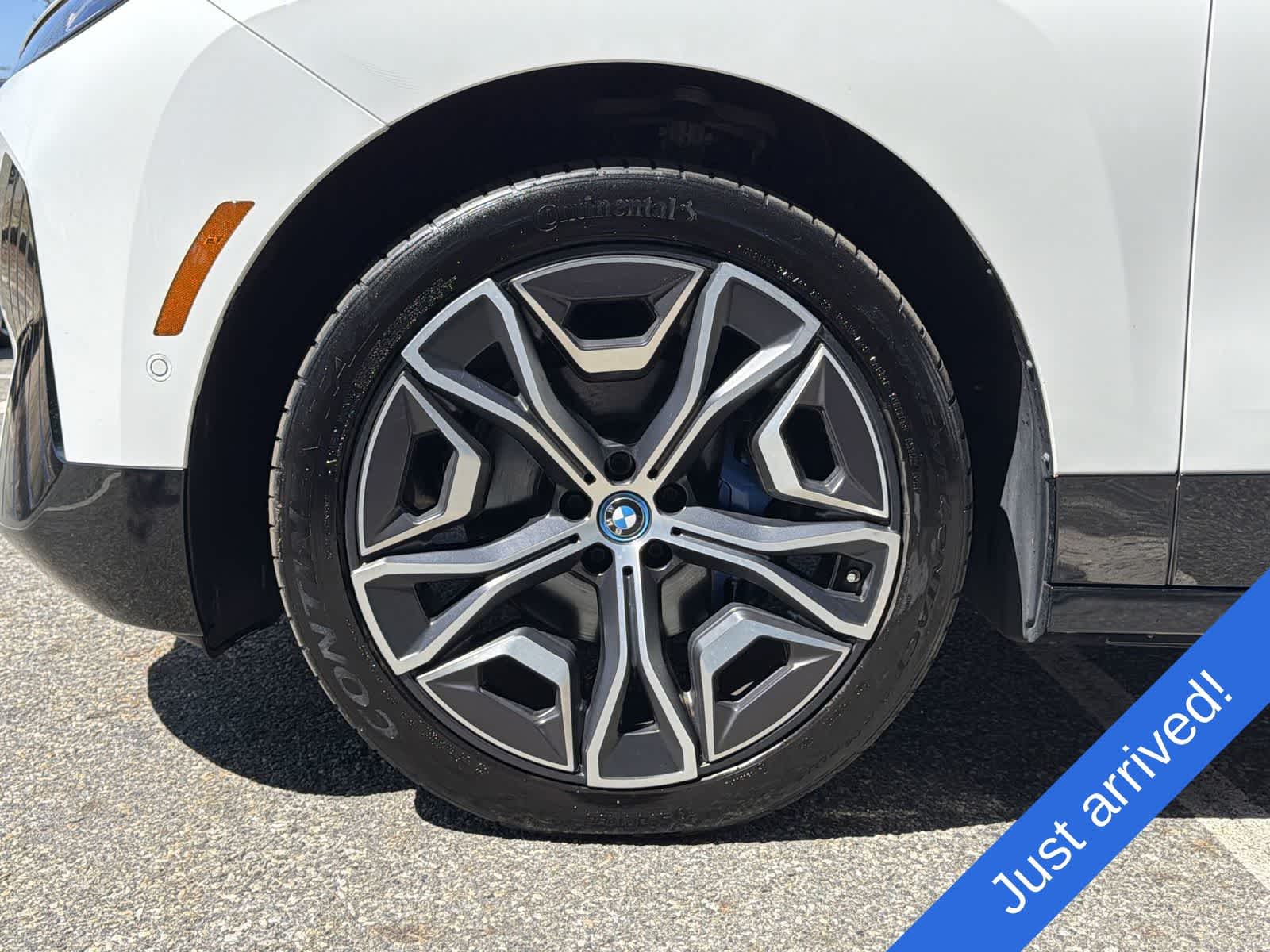 Thumbnail: 2024 BMW iX - 16