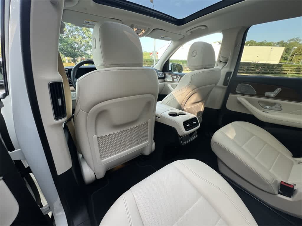 Thumbnail: 2025 Mercedes-Benz GLS - 20