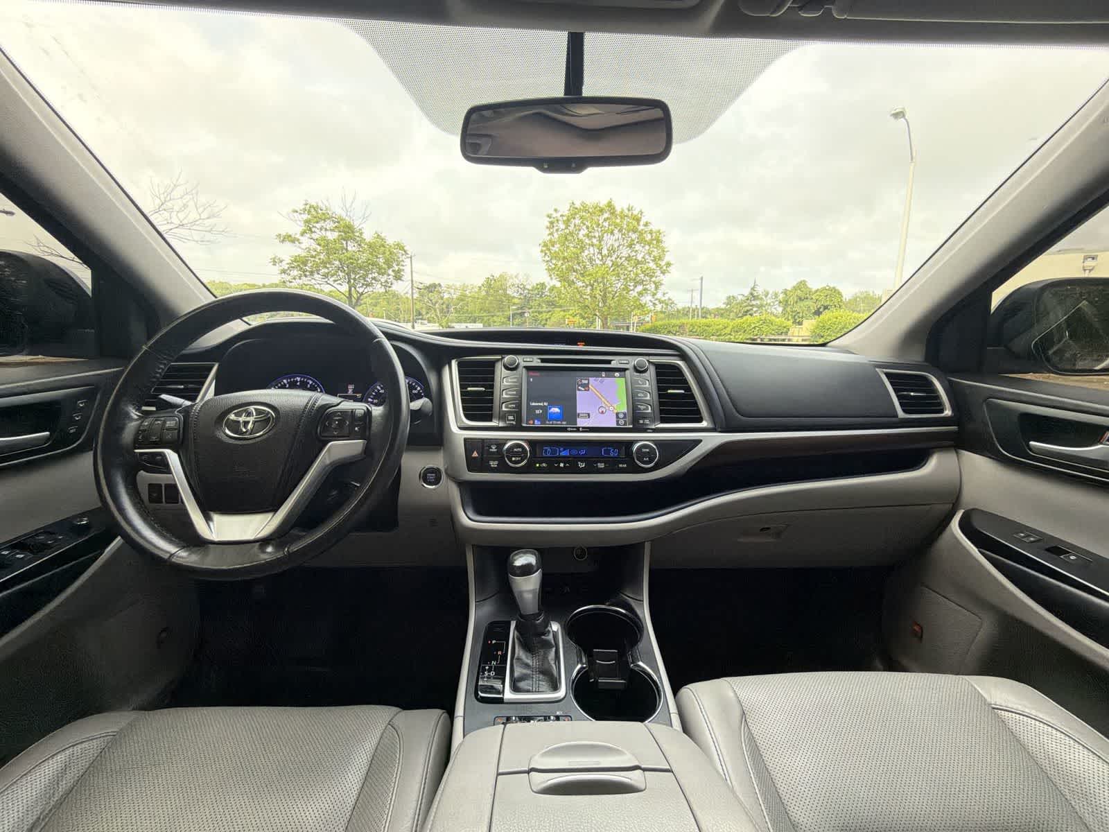 Thumbnail: 2014 Toyota Highlander - 17