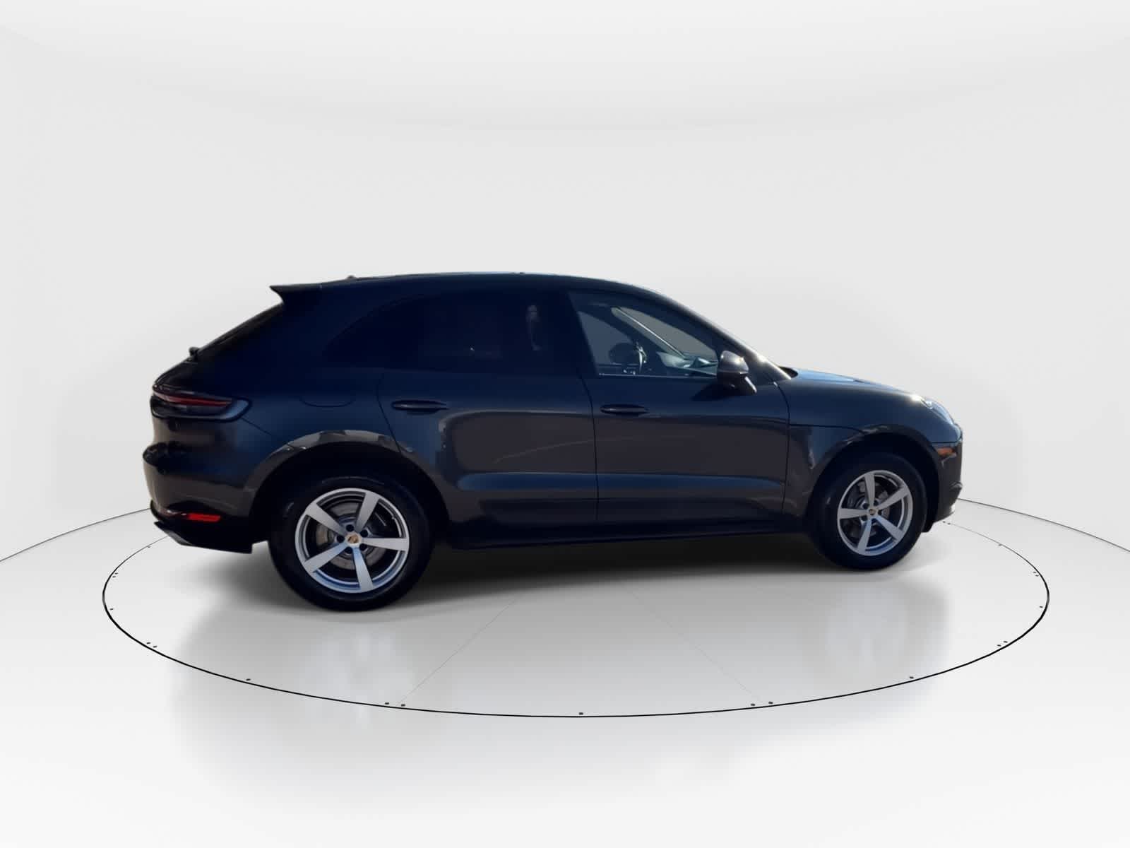 Thumbnail: 2020 Porsche Macan - 8