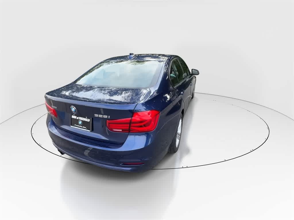 Thumbnail: 2016 BMW 3 Series - 8