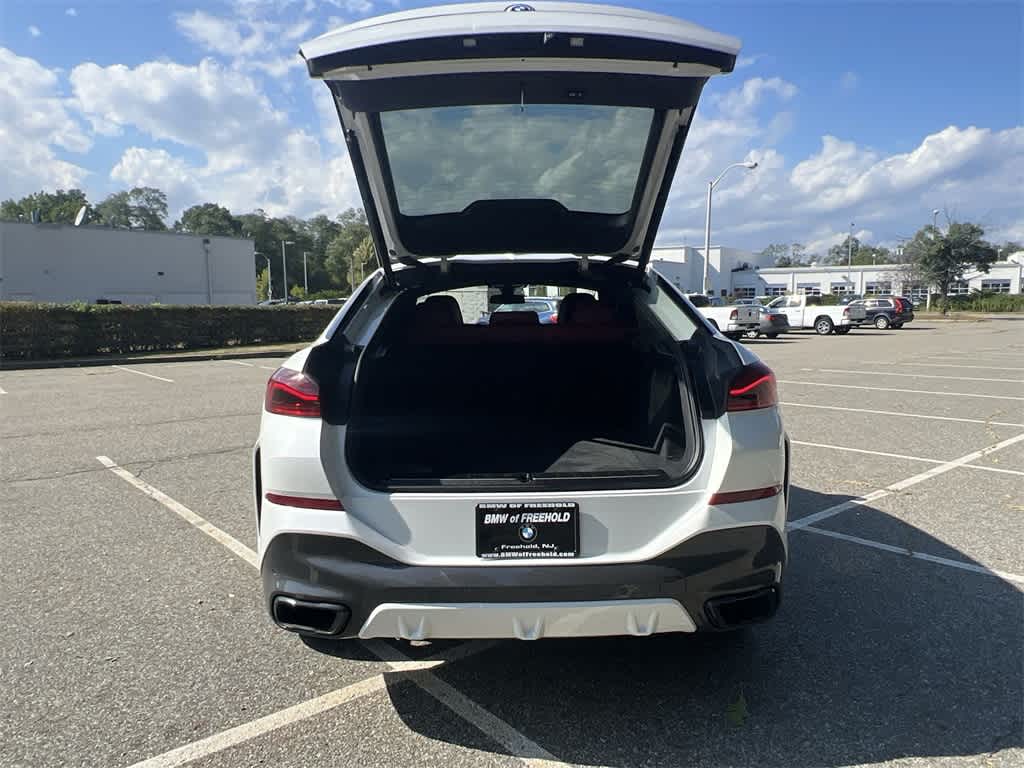 Thumbnail: 2022 BMW X6 - 27