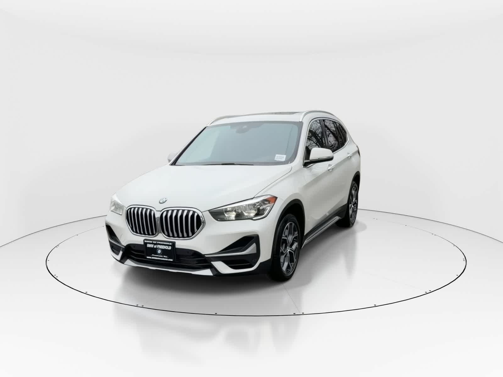 Thumbnail: 2021 BMW X1 - 3