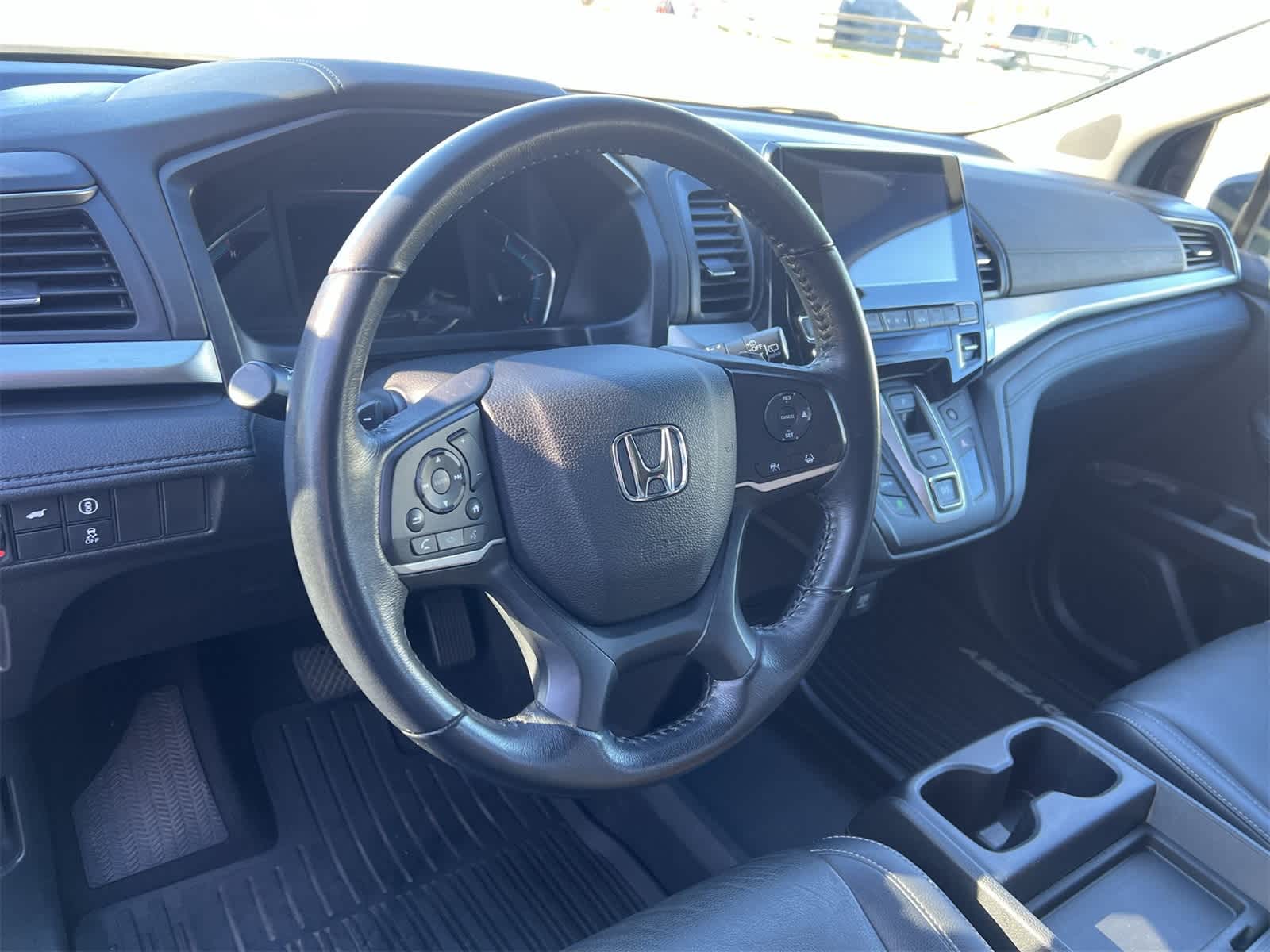 Thumbnail: 2021 Honda Odyssey - 23