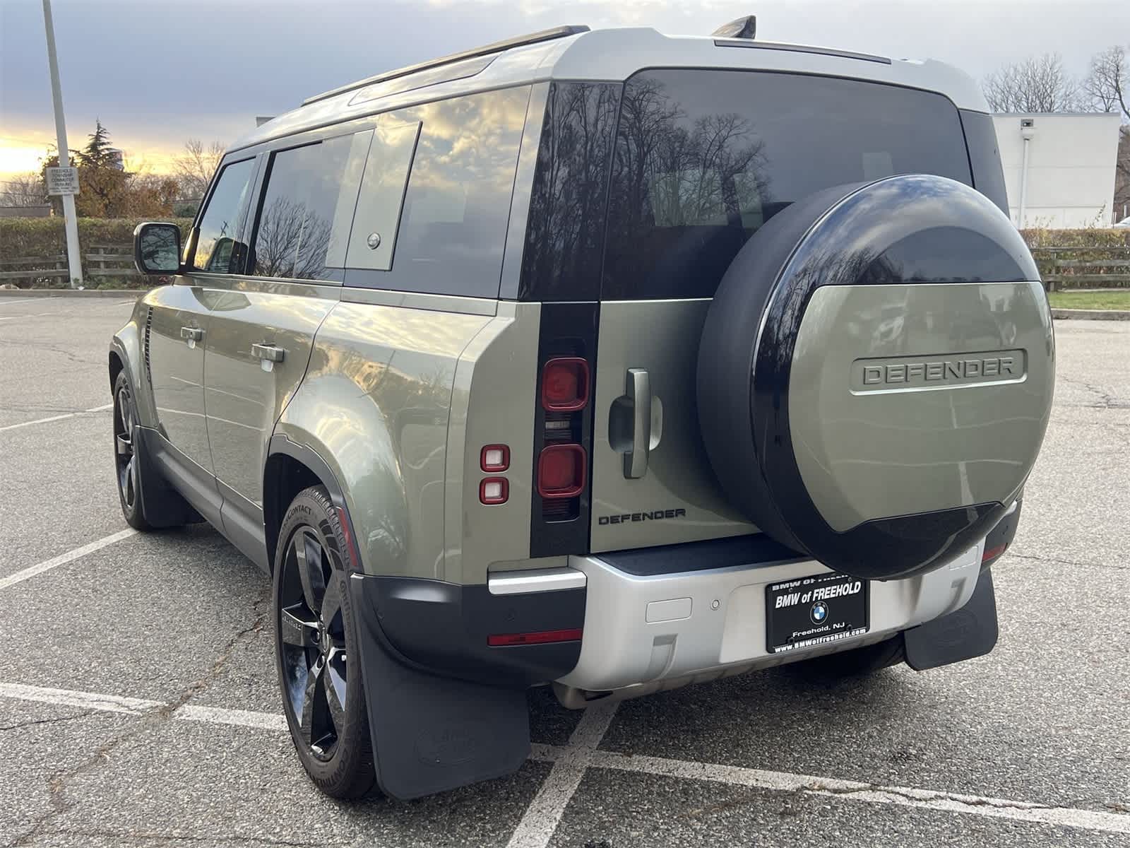 Thumbnail: 2024 Land Rover Defender - 12