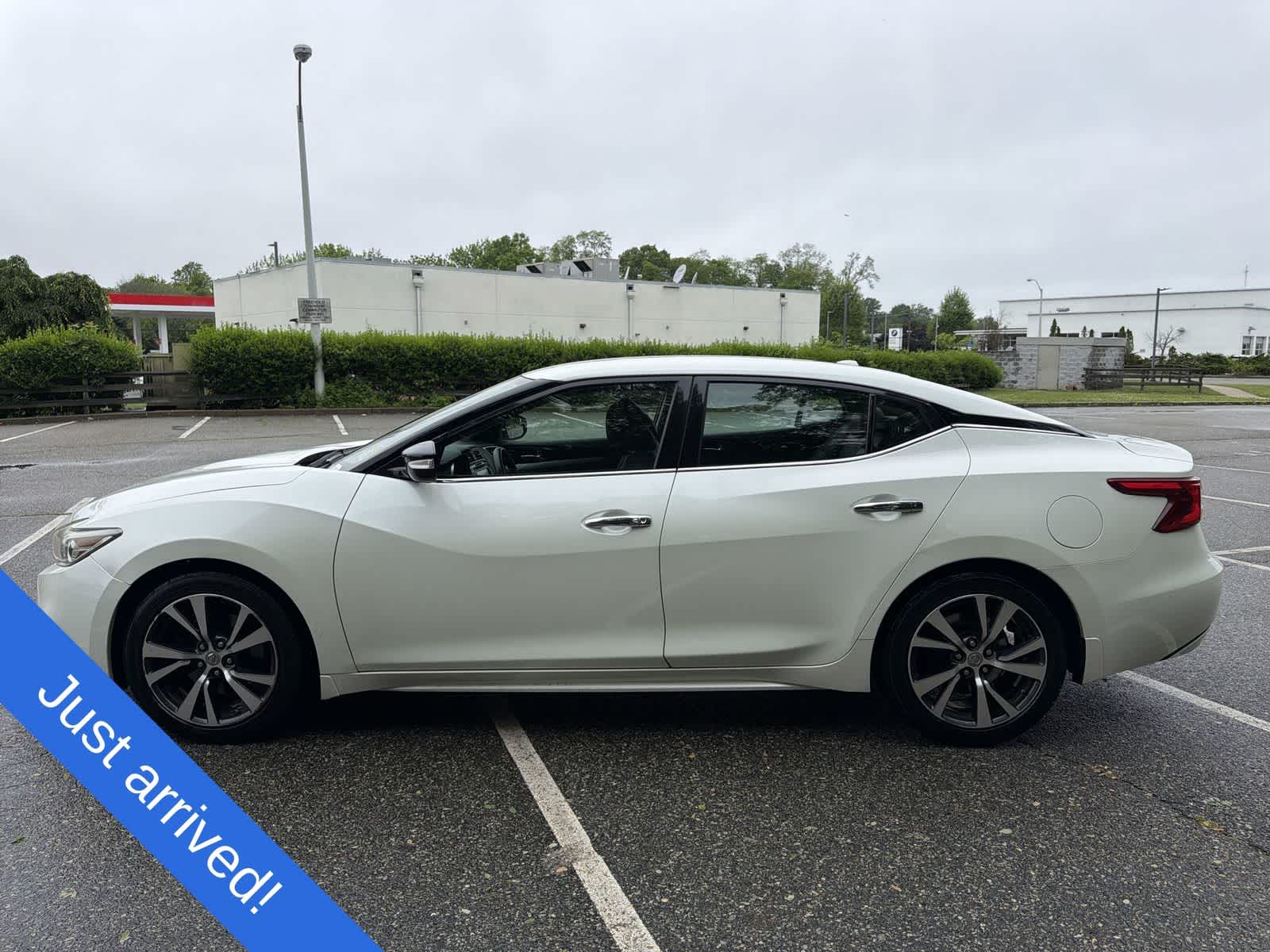 Thumbnail: 2017 Nissan Maxima - 11