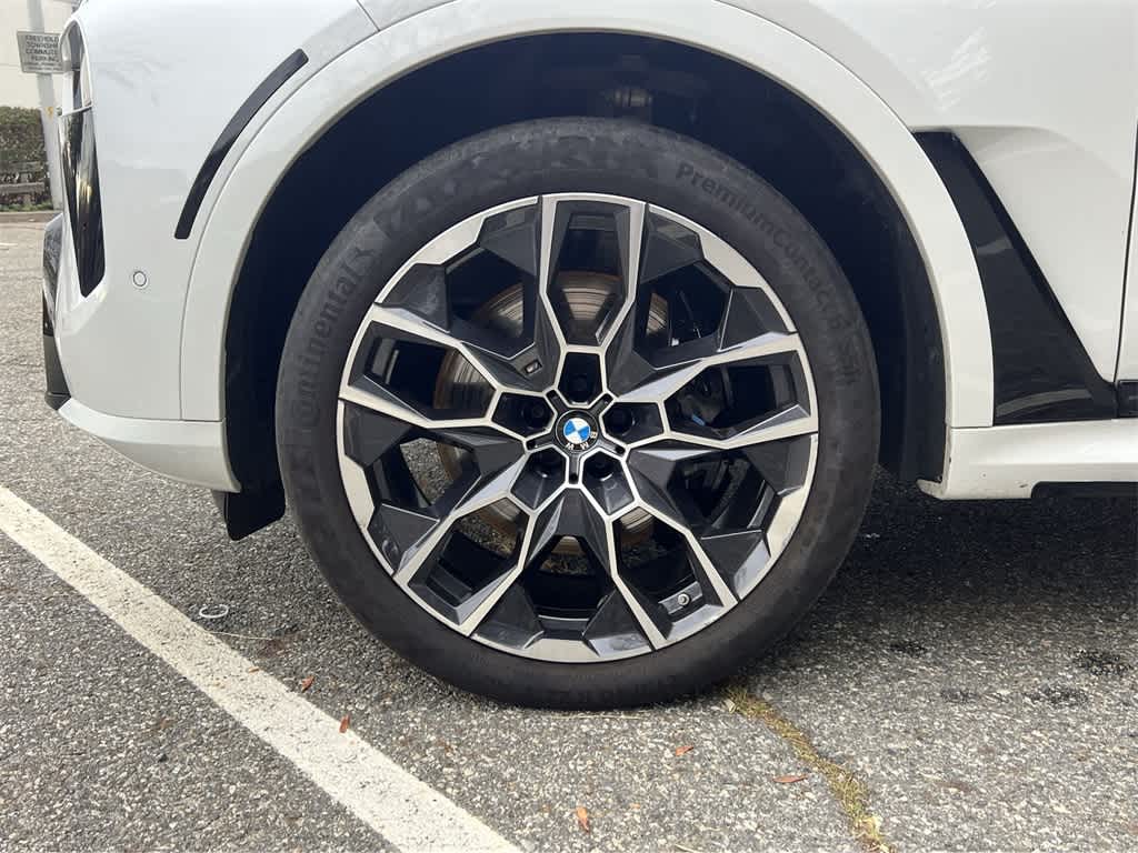 Thumbnail: 2024 BMW X7 - 16