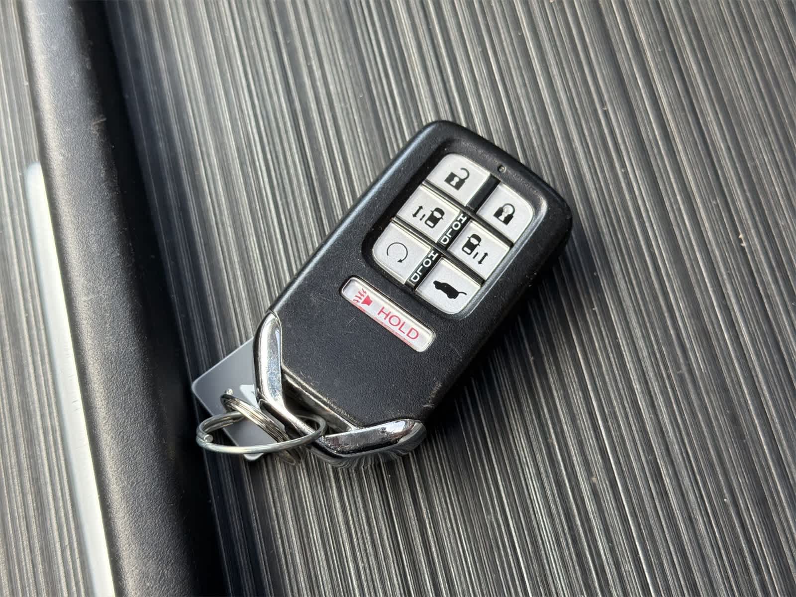 Thumbnail: 2018 Honda Odyssey - 28