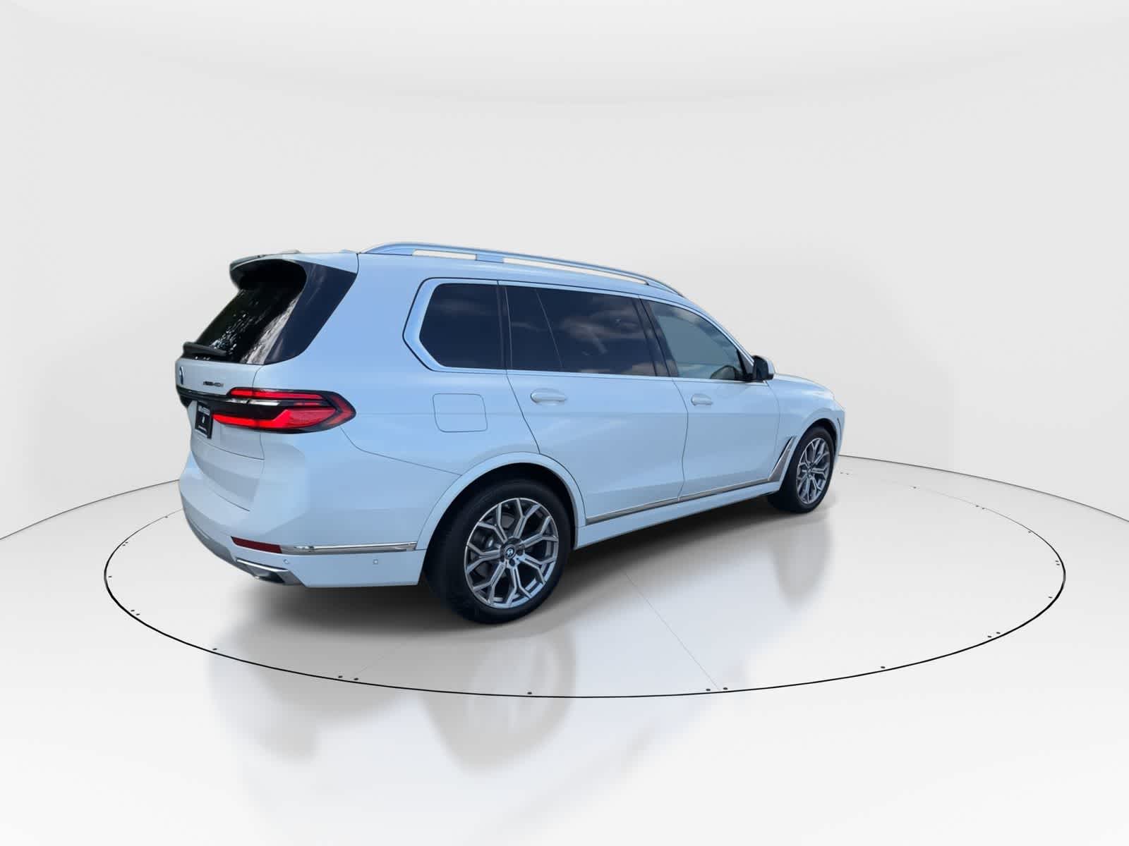 Thumbnail: 2023 BMW X7 - 7