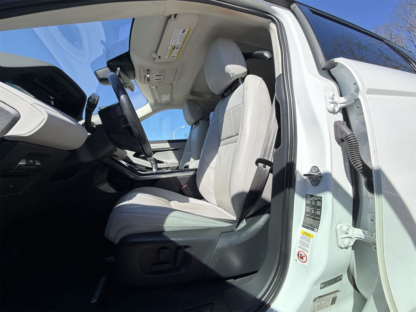 Thumbnail: 2020 Land Rover Range Rover Evoque - 19