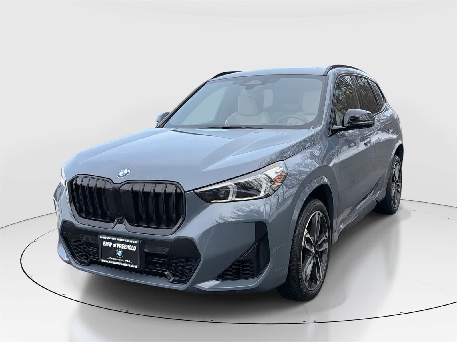 Thumbnail: 2023 BMW X1 - 1
